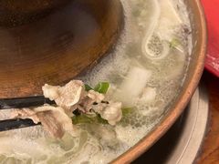 -洞庭洲·防空洞火锅·烧烤·铜锅涮肉(新百广场店)