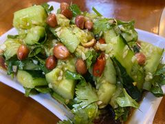 拍黄瓜-曹丞相·地锅鸡·地锅鱼(武林店)