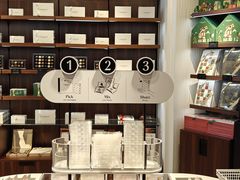 -Laderach 莱德拉(上海环贸iapm店)