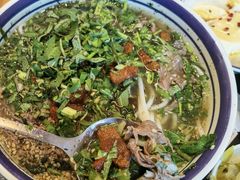 -云阿蛮云南生烫牛肉米线(奉贤路店)