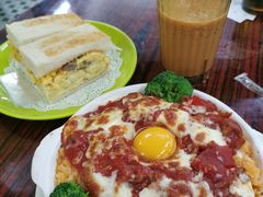 浓茄窝蛋牛肉芝士焗饭-噏耷茶档