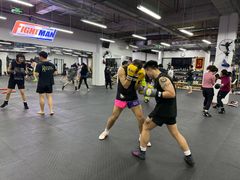 -FIGHTMAN格斗俱乐部(长宁临空店)