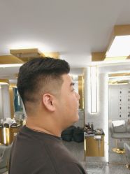 -即型男士理发工作室