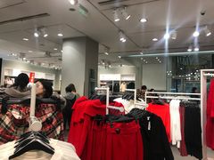 -H&M(鹏欣水游城店)