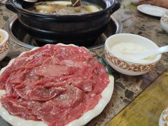 乳仔牛肉-乳仔牛牦牛汤锅 烤羊排(松潘古城店)