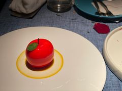 -弦月窗LUNETTE BY AMANDA(复兴路店)