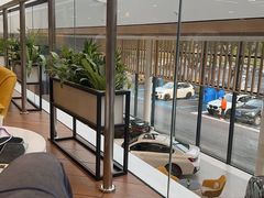 -上海宝信宝马4S店