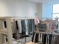 -眷顾自助服装工作室(中南金石国际广场A座店)