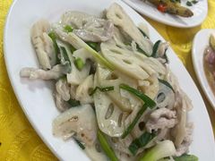 -潮汕长发番薯粥砂锅粥