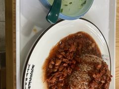 金牌卤肉饭-门庭若市豆浆油条(恒生广场店)