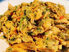 香椿炒土鸡蛋-老阿爸鲜鱼土菜(昆山花桥店)