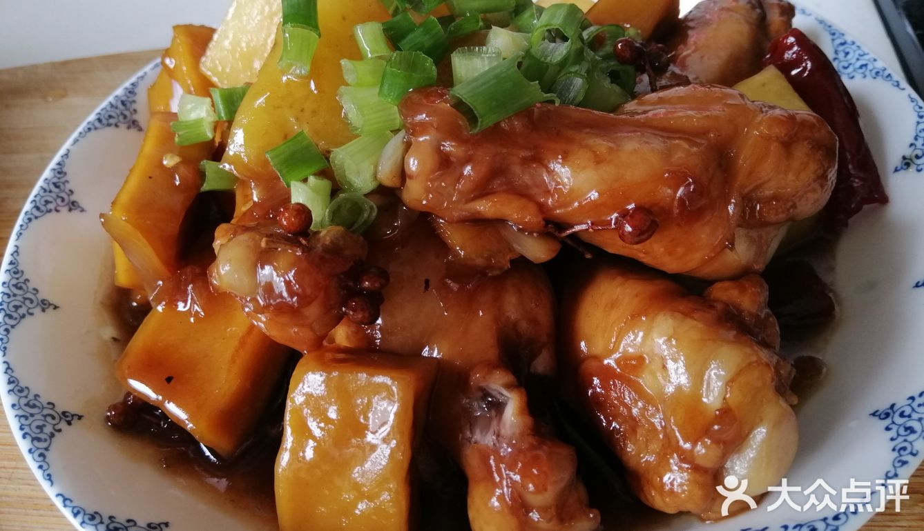 色香味俱全的可乐鸡翅根烧土豆