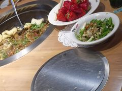 -咱屯子铁锅炖直营店(保利店)