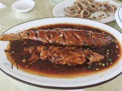 -湖边饭店