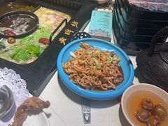 -老牌坊云南鱼豆花火锅(哈西万达店)