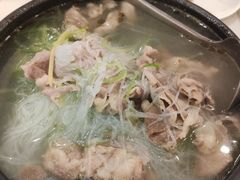 萝卜丝羊汤-东方饺子王(新奥购物中心店)