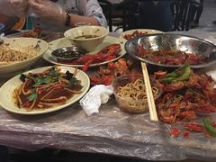 -巴厘龙虾·榜首油焖大虾(音乐学院·沿江酒馆店)