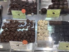 -VENCHI 闻绮(上海佛罗伦萨小镇店)