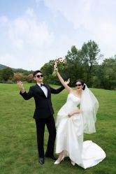 -雪中彩影婚纱摄影·微光艺术中心