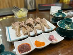 -三江源美食城