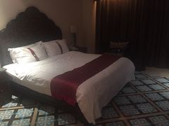 大床房-月亮河温泉度假酒店