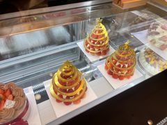 -花花卷卷·鲜食蛋糕(静安久光百货店)