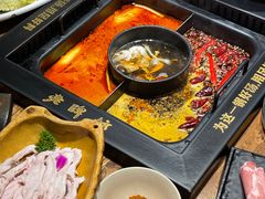 -老牌坊云南鱼豆花火锅(嵩山店)