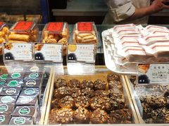 -拢香糕点(万达店)