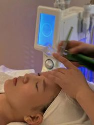 -阅年轻·AI家庭健康体质调理