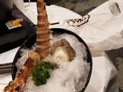 -鲜入围煮花胶鸡海鲜火锅