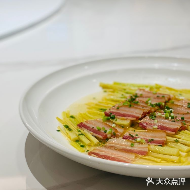 上海探店｜久违的堂食和姐妹聚餐吃成胖子都ok