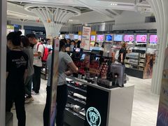 -日上免税店(三径路t3店)