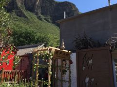 -百里峡七彩艺术小镇