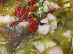 -渝是乎酸菜鱼·川渝小炒(新世界百货望京店)