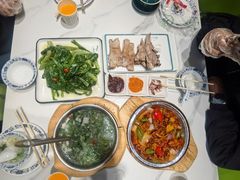 -三江源美食城