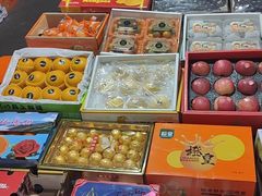 -上海龙吴水胜海发市场