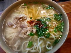 -亮亮面馆(经六路店)
