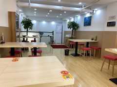 大堂-八卤粉面·西安刀削·绵阳米粉(三湘泗宝店)