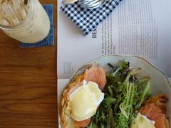 -ROAST coffee & eatery