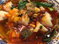 -爆炸头阿姨小四川正宗川味小吃(无任何分店)