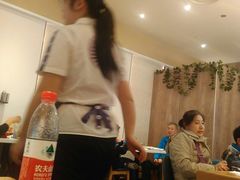 -必胜客(宝杨路宅急送店)