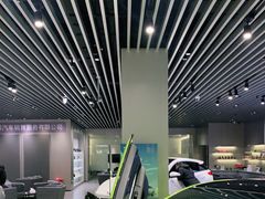 -小鹏汽车体验中心(苏州龙湖狮山天街店)
