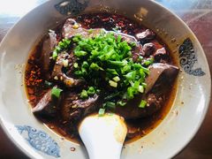 -杨三娘跷脚牛肉(羊子山西路店)