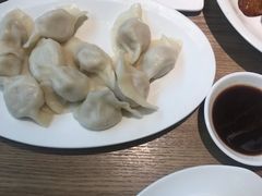 酸菜土猪肉饺子-上关雪東北菜(中房金谊店)