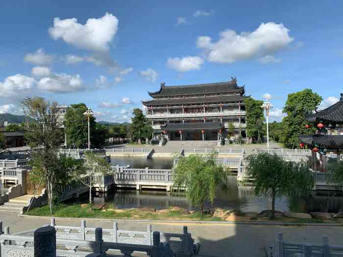 东港文化公园-"东港公园,去过好多次了,是一个复古风的建.