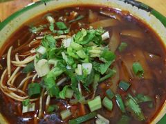 -拈签一笑黄牛肉辣卤串串