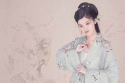 -盘子女人坊古装写真摄影(厦门总店)