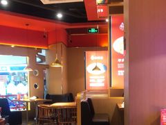 大堂-蜀香三绝·牛蛙·烤鱼·天府炒鸡(安丘泰华店)