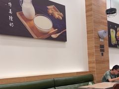 -佰搭果·广式茶餐厅(西华路店)