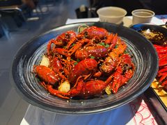 -肥肥虾庄·金牌油焖大虾(汉街SKP店)